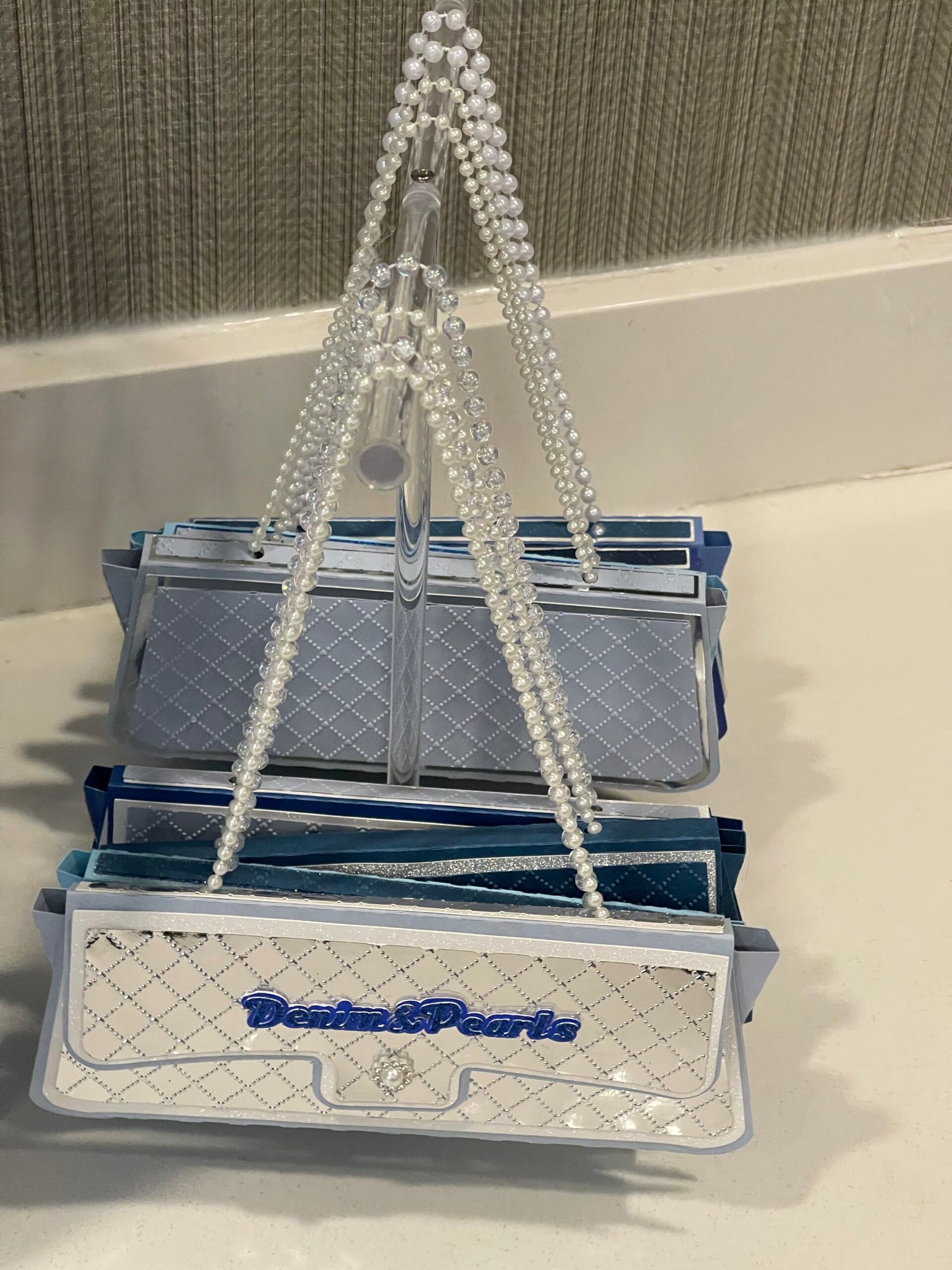 Glamour Gem Hershey Purse - Image 11